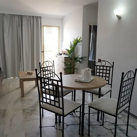 Hotel Piramides 3*