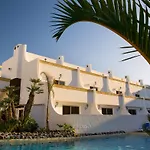 Piramides Hotell 3*